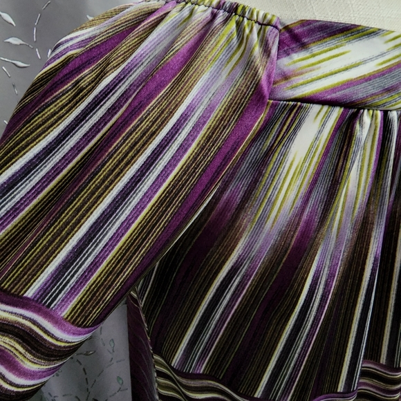 Beautiful Multi-Color Satiny Blouse, Small - Picture 4 of 9